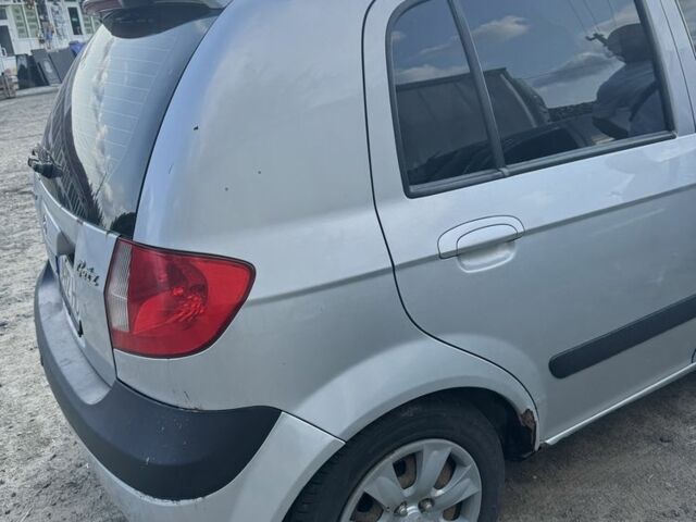 Серый Хендай Гетц, объемом двигателя 1.4 л и пробегом 240 тыс. км за 2800 $, фото 1 на Automoto.ua