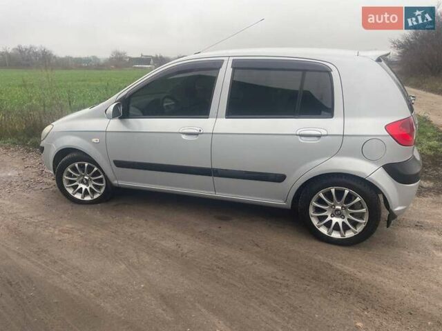 Серый Хендай Гетц, объемом двигателя 1.4 л и пробегом 160 тыс. км за 6000 $, фото 1 на Automoto.ua