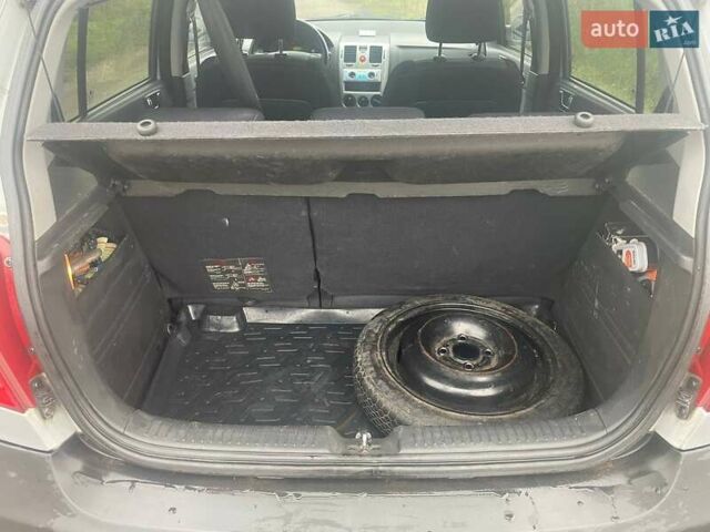 Серый Хендай Гетц, объемом двигателя 1.4 л и пробегом 160 тыс. км за 6000 $, фото 7 на Automoto.ua