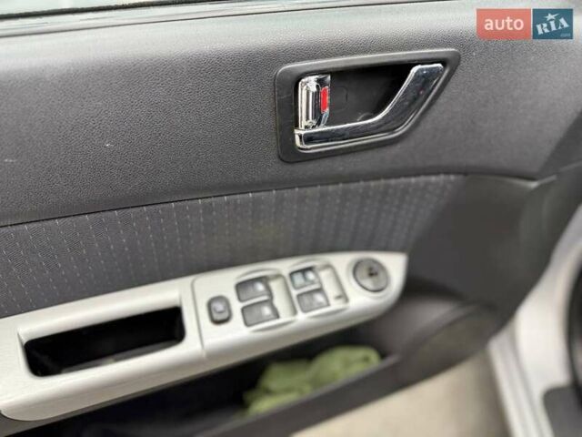 Сірий Хендай Гетц, об'ємом двигуна 1.4 л та пробігом 210 тис. км за 5600 $, фото 21 на Automoto.ua