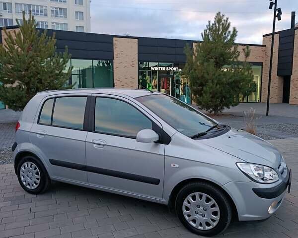 Серый Хендай Гетц, объемом двигателя 1.4 л и пробегом 98 тыс. км за 5700 $, фото 5 на Automoto.ua