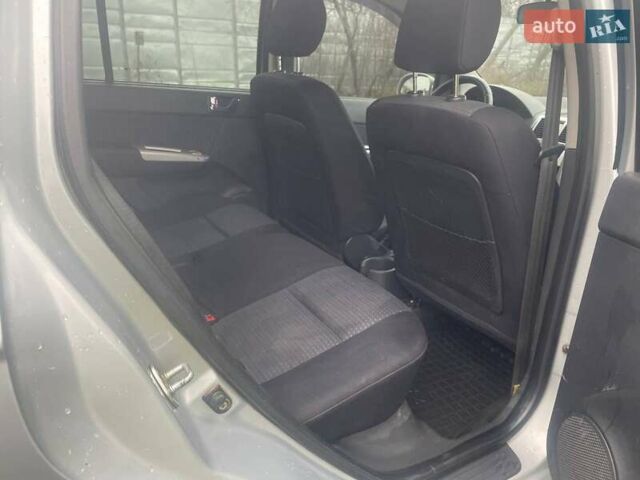 Серый Хендай Гетц, объемом двигателя 1.4 л и пробегом 160 тыс. км за 6000 $, фото 8 на Automoto.ua