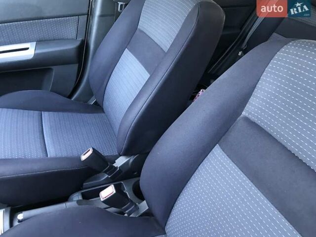 Серый Хендай Гетц, объемом двигателя 1.4 л и пробегом 124 тыс. км за 5990 $, фото 18 на Automoto.ua