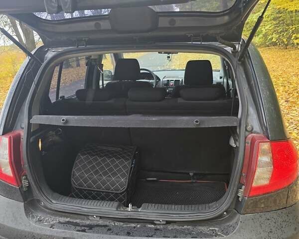 Серый Хендай Гетц, объемом двигателя 1.4 л и пробегом 84 тыс. км за 6100 $, фото 4 на Automoto.ua