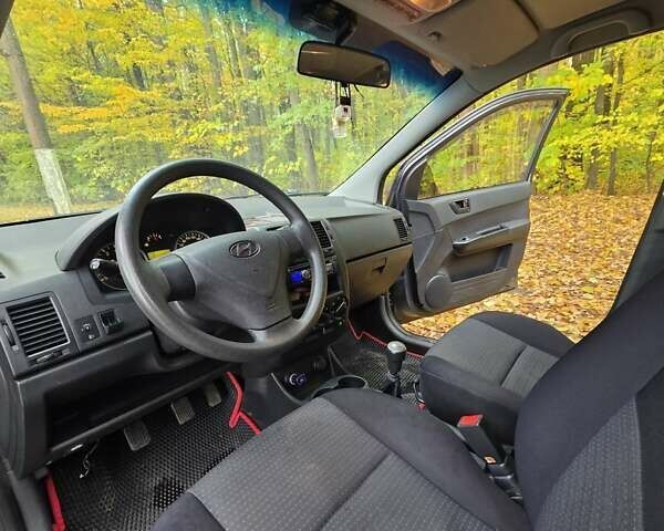 Серый Хендай Гетц, объемом двигателя 1.4 л и пробегом 84 тыс. км за 6100 $, фото 3 на Automoto.ua