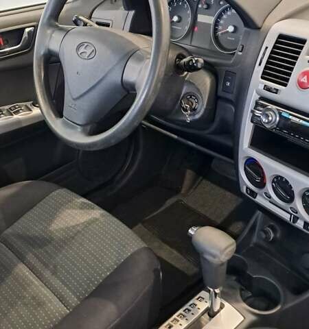 Серый Хендай Гетц, объемом двигателя 1.6 л и пробегом 137 тыс. км за 6000 $, фото 8 на Automoto.ua