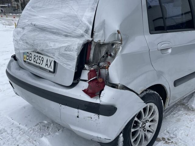 Серый Хендай Гетц, объемом двигателя 1.4 л и пробегом 264 тыс. км за 2800 $, фото 7 на Automoto.ua