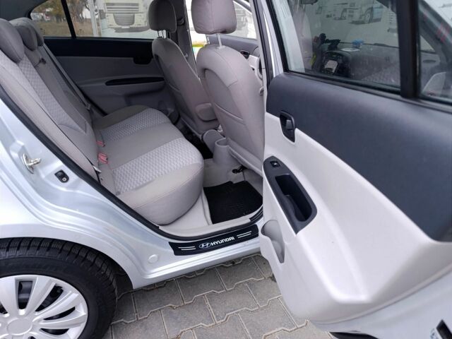 Серый Хендай Гетц, объемом двигателя 1.4 л и пробегом 179 тыс. км за 5300 $, фото 17 на Automoto.ua