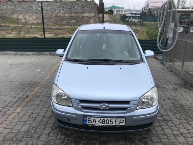 Синий Хендай Гетц, объемом двигателя 1.1 л и пробегом 300 тыс. км за 3500 $, фото 1 на Automoto.ua
