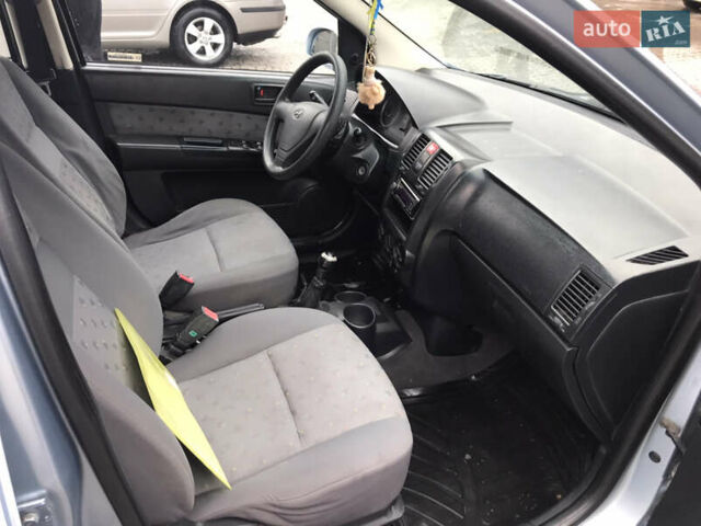 Синий Хендай Гетц, объемом двигателя 1.09 л и пробегом 300 тыс. км за 3500 $, фото 7 на Automoto.ua
