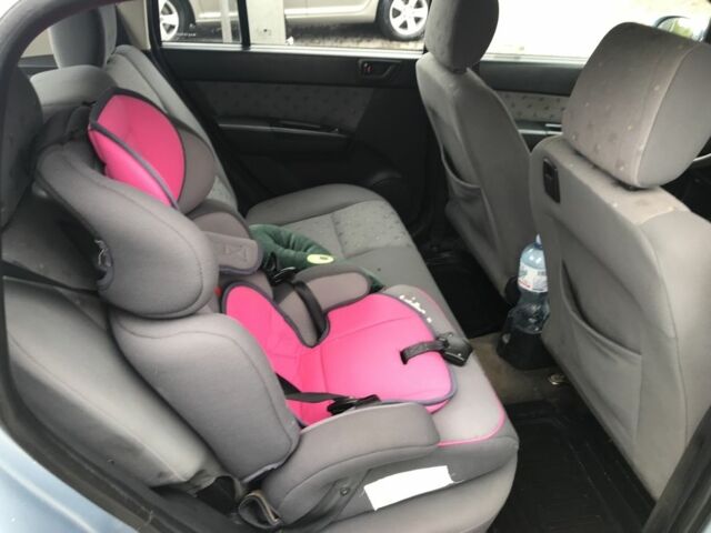 Синий Хендай Гетц, объемом двигателя 1.1 л и пробегом 300 тыс. км за 3500 $, фото 3 на Automoto.ua