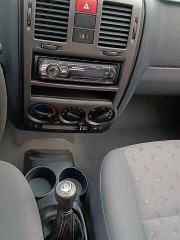 Синій Хендай Гетц, об'ємом двигуна 1.1 л та пробігом 162 тис. км за 3300 $, фото 15 на Automoto.ua