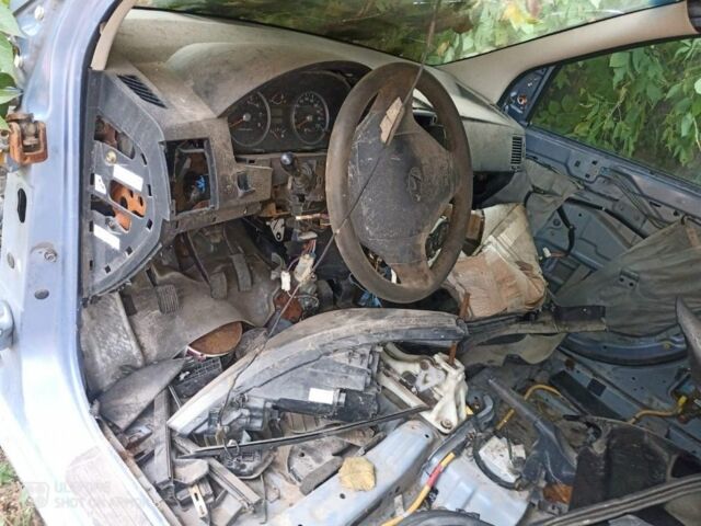 Синий Хендай Гетц, объемом двигателя 1.3 л и пробегом 220 тыс. км за 450 $, фото 1 на Automoto.ua