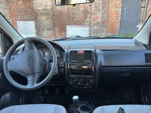 Синій Хендай Гетц, об'ємом двигуна 1.3 л та пробігом 122 тис. км за 3800 $, фото 6 на Automoto.ua