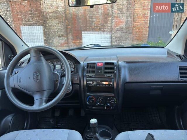 Синий Хендай Гетц, объемом двигателя 1.3 л и пробегом 122 тыс. км за 3850 $, фото 3 на Automoto.ua