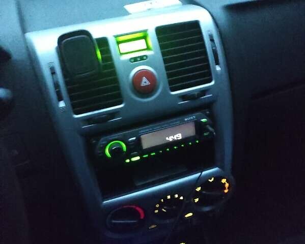 Синій Хендай Гетц, об'ємом двигуна 1.4 л та пробігом 260 тис. км за 3700 $, фото 5 на Automoto.ua