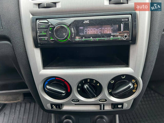 Синий Хендай Гетц, объемом двигателя 1.6 л и пробегом 161 тыс. км за 5499 $, фото 14 на Automoto.ua