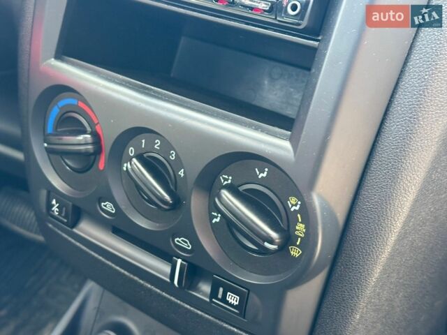 Синий Хендай Гетц, объемом двигателя 1.4 л и пробегом 190 тыс. км за 5700 $, фото 24 на Automoto.ua