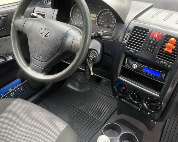 Зеленый Хендай Гетц, объемом двигателя 1.34 л и пробегом 212 тыс. км за 2950 $, фото 7 на Automoto.ua