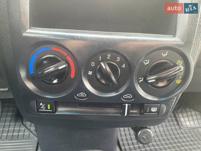 Зеленый Хендай Гетц, объемом двигателя 1.34 л и пробегом 212 тыс. км за 2950 $, фото 11 на Automoto.ua