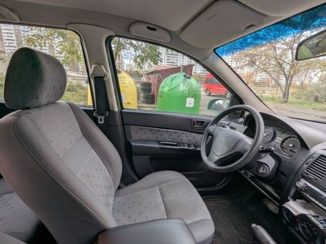 Зеленый Хендай Гетц, объемом двигателя 1.3 л и пробегом 150 тыс. км за 3700 $, фото 5 на Automoto.ua