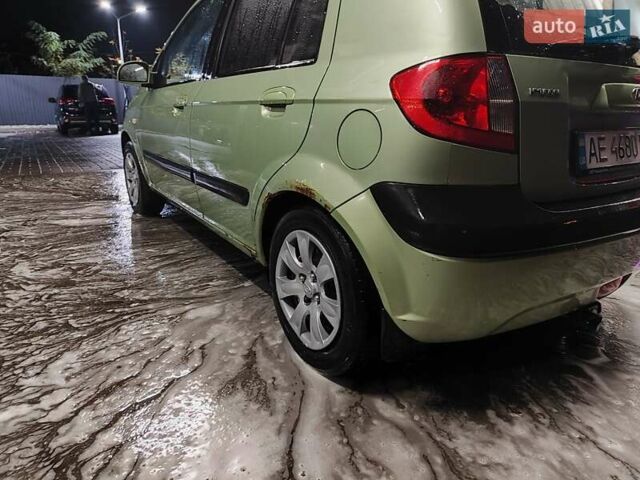 Зеленый Хендай Гетц, объемом двигателя 1.4 л и пробегом 219 тыс. км за 4000 $, фото 5 на Automoto.ua