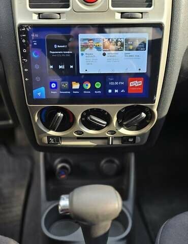 Зеленый Хендай Гетц, объемом двигателя 1.4 л и пробегом 162 тыс. км за 6000 $, фото 3 на Automoto.ua