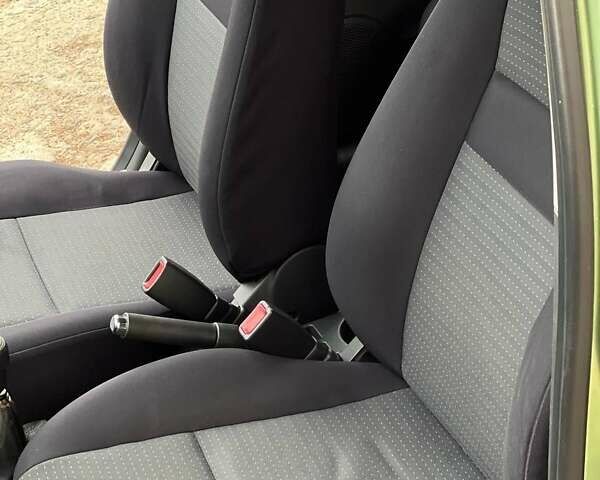 Зеленый Хендай Гетц, объемом двигателя 1.4 л и пробегом 175 тыс. км за 4600 $, фото 19 на Automoto.ua