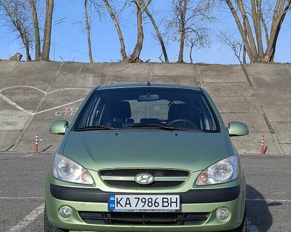 Зеленый Хендай Гетц, объемом двигателя 1.6 л и пробегом 167 тыс. км за 4700 $, фото 1 на Automoto.ua