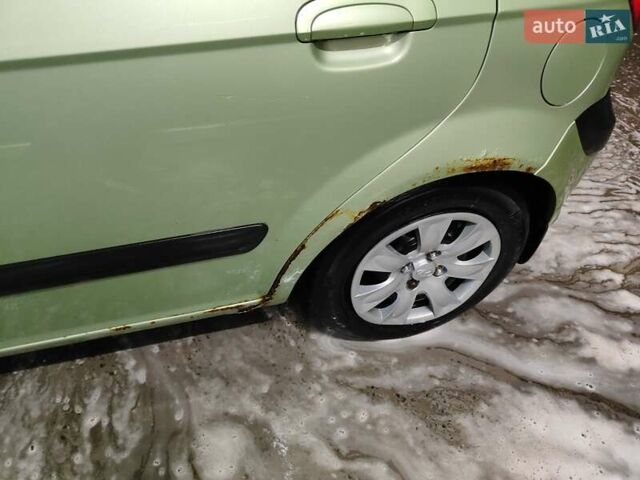 Зеленый Хендай Гетц, объемом двигателя 1.4 л и пробегом 219 тыс. км за 4000 $, фото 3 на Automoto.ua