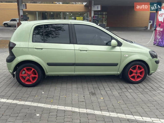 Зеленый Хендай Гетц, объемом двигателя 1.4 л и пробегом 165 тыс. км за 3400 $, фото 7 на Automoto.ua