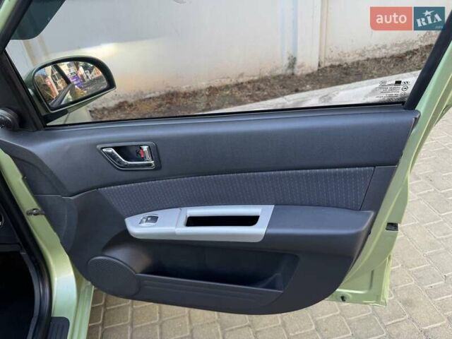 Зеленый Хендай Гетц, объемом двигателя 1.4 л и пробегом 173 тыс. км за 5600 $, фото 18 на Automoto.ua