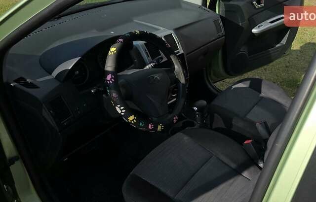 Зеленый Хендай Гетц, объемом двигателя 1.4 л и пробегом 162 тыс. км за 6000 $, фото 4 на Automoto.ua