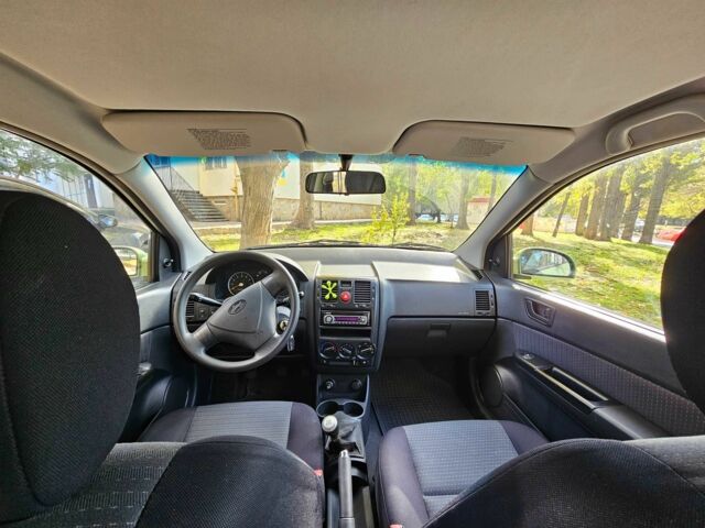 Зеленый Хендай Гетц, объемом двигателя 1.4 л и пробегом 173 тыс. км за 4000 $, фото 3 на Automoto.ua