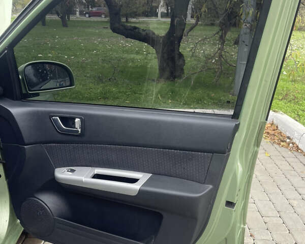 Зеленый Хендай Гетц, объемом двигателя 1.4 л и пробегом 165 тыс. км за 3400 $, фото 16 на Automoto.ua