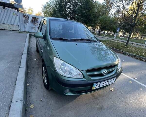 Зеленый Хендай Гетц, объемом двигателя 1.4 л и пробегом 200 тыс. км за 3999 $, фото 2 на Automoto.ua