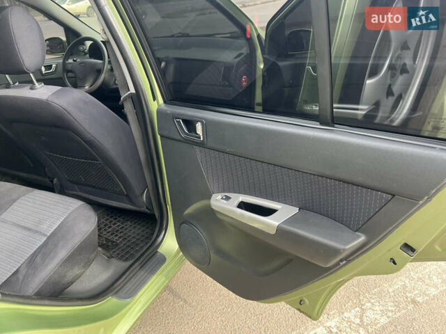 Зеленый Хендай Гетц, объемом двигателя 1.4 л и пробегом 252 тыс. км за 5700 $, фото 6 на Automoto.ua
