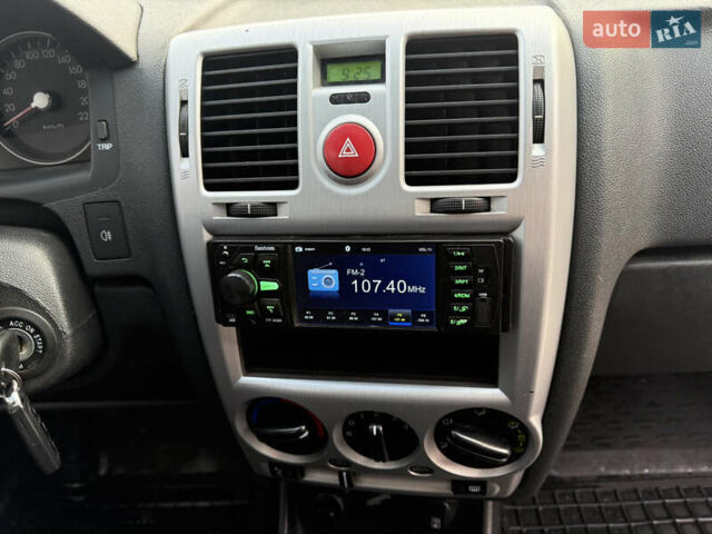 Зеленый Хендай Гетц, объемом двигателя 1.4 л и пробегом 212 тыс. км за 3600 $, фото 16 на Automoto.ua