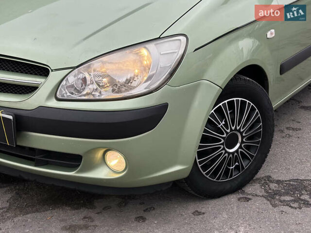 Зеленый Хендай Гетц, объемом двигателя 1.4 л и пробегом 132 тыс. км за 4650 $, фото 4 на Automoto.ua