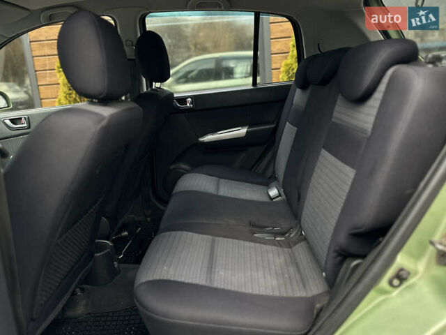 Зеленый Хендай Гетц, объемом двигателя 1.4 л и пробегом 132 тыс. км за 4650 $, фото 39 на Automoto.ua