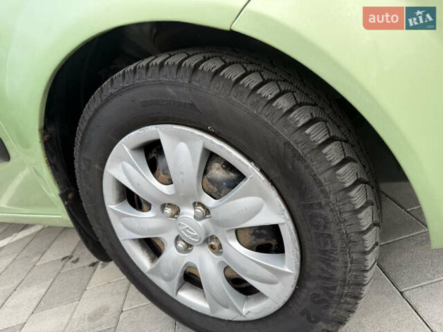 Зеленый Хендай Гетц, объемом двигателя 1.4 л и пробегом 212 тыс. км за 3600 $, фото 4 на Automoto.ua