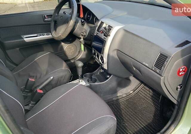 Зеленый Хендай Гетц, объемом двигателя 1.4 л и пробегом 54 тыс. км за 6900 $, фото 7 на Automoto.ua