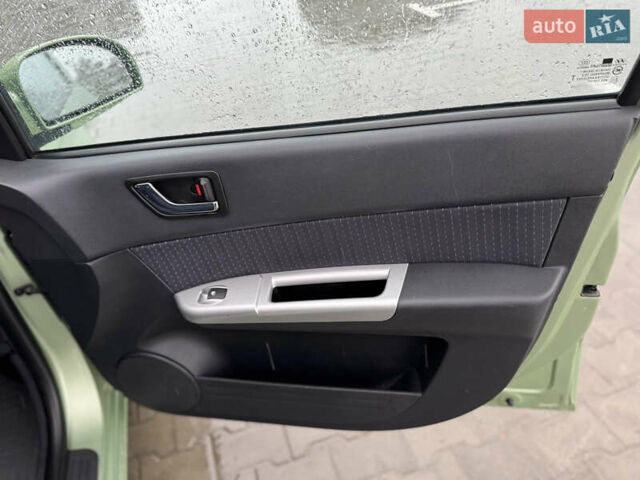 Хендай Гетц 2008 в Черкассах на Automoto.ua Зеленый Хендай Гетц, объемом двигателя 1.4 л и пробегом 179 тыс. км за 6500 $, фото 18 на Automoto.ua