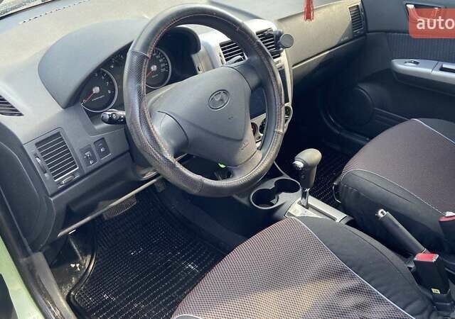 Зеленый Хендай Гетц, объемом двигателя 1.4 л и пробегом 54 тыс. км за 6900 $, фото 6 на Automoto.ua