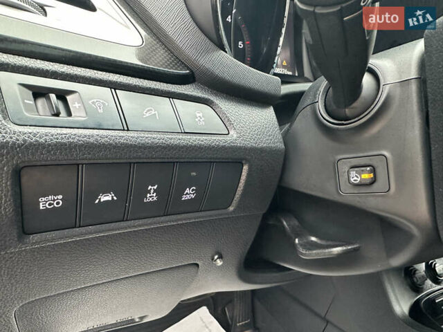 Белый Хендай Гранд Санта Фе, объемом двигателя 2.2 л и пробегом 208 тыс. км за 17700 $, фото 34 на Automoto.ua