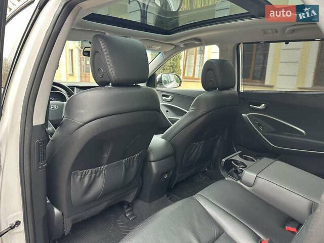 Белый Хендай Гранд Санта Фе, объемом двигателя 2.2 л и пробегом 208 тыс. км за 17700 $, фото 21 на Automoto.ua