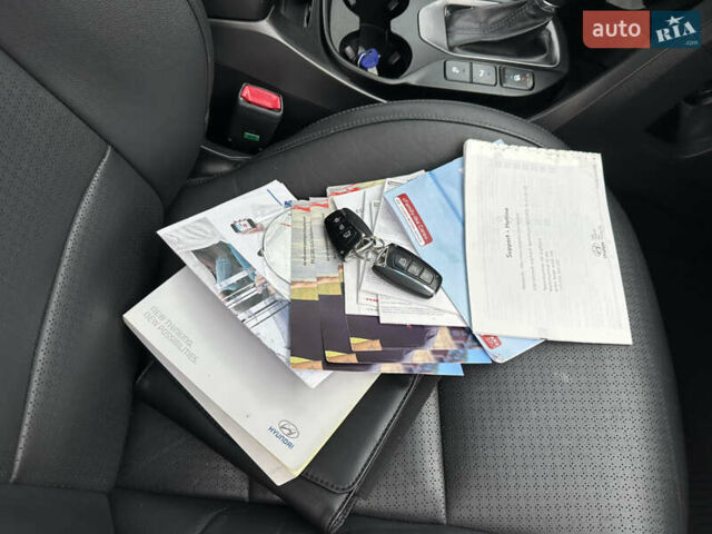 Белый Хендай Гранд Санта Фе, объемом двигателя 2.2 л и пробегом 208 тыс. км за 17700 $, фото 31 на Automoto.ua