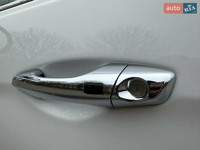 Белый Хендай Гранд Санта Фе, объемом двигателя 2.2 л и пробегом 208 тыс. км за 17700 $, фото 32 на Automoto.ua