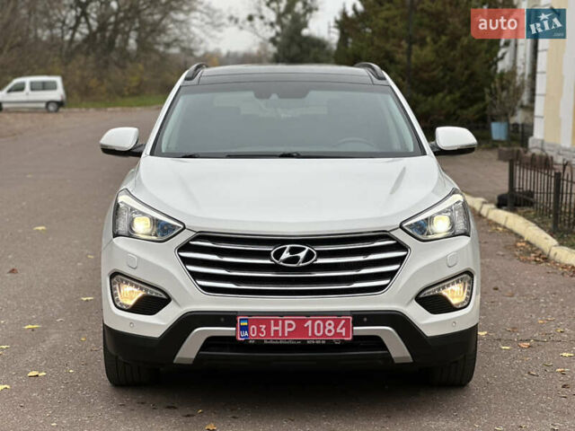 Белый Хендай Гранд Санта Фе, объемом двигателя 2.2 л и пробегом 208 тыс. км за 17700 $, фото 1 на Automoto.ua