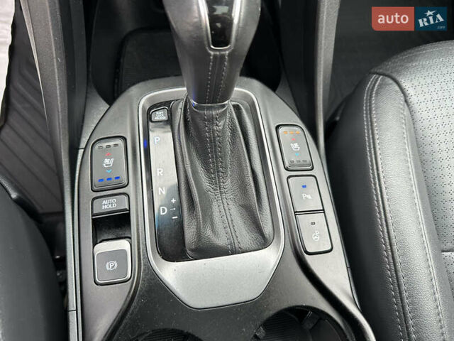 Белый Хендай Гранд Санта Фе, объемом двигателя 2.2 л и пробегом 208 тыс. км за 17700 $, фото 37 на Automoto.ua